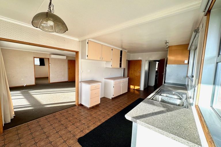 Photo of property in 12 Cambridge Street, Balclutha, 9230