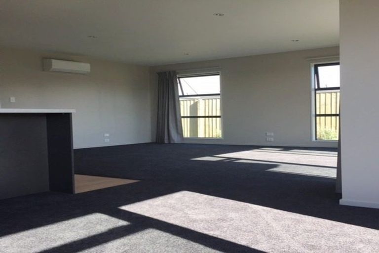 Photo of property in 6 Pimlico Place, Rangiora, 7400