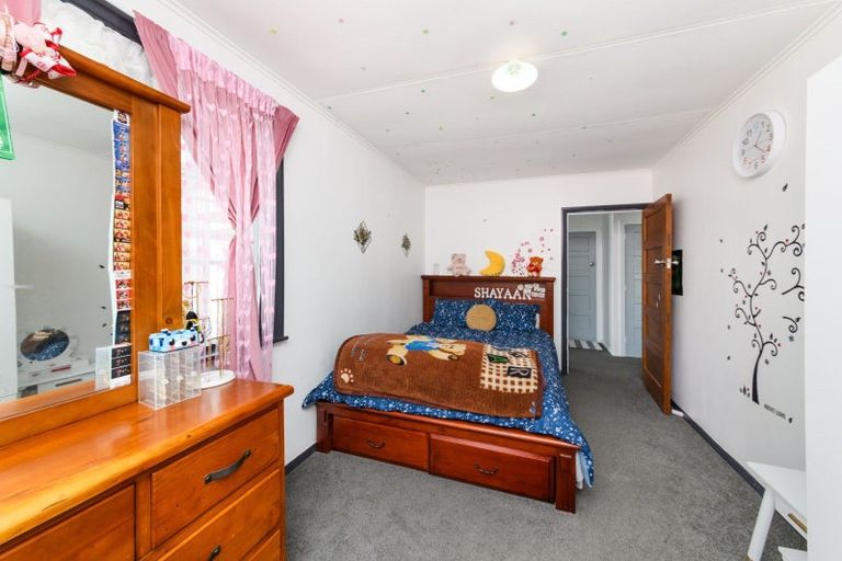 Photo of property in 30 Thames Street, Roslyn, Palmerston North, 4414