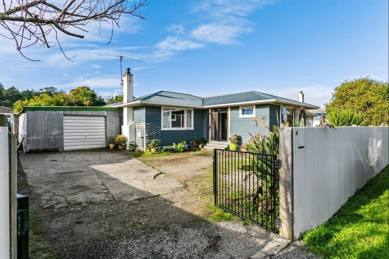 Photo of property in 4 Martin Road, Outer Kaiti, Gisborne, 4010