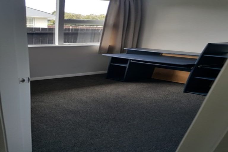 Photo of property in 44 Dickson Crescent, Hornby, Christchurch, 8042