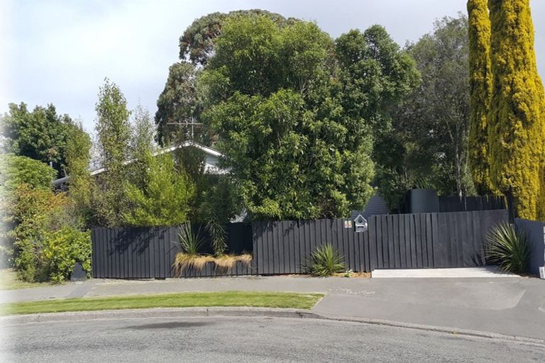 Photo of property in 44 Dickson Crescent, Hornby, Christchurch, 8042