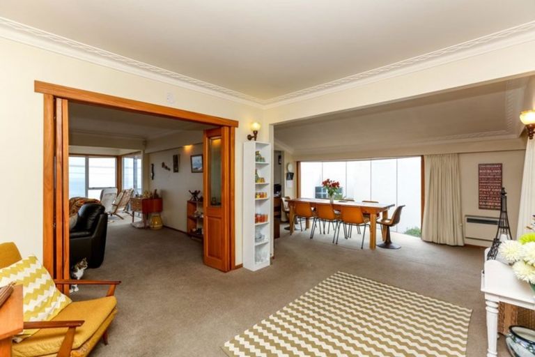 Photo of property in 2/5 Hine Street, New Plymouth, 4310
