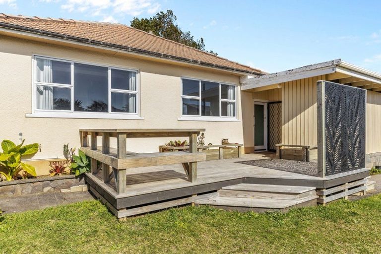 Photo of property in 205 South Road, Spotswood, New Plymouth, 4310