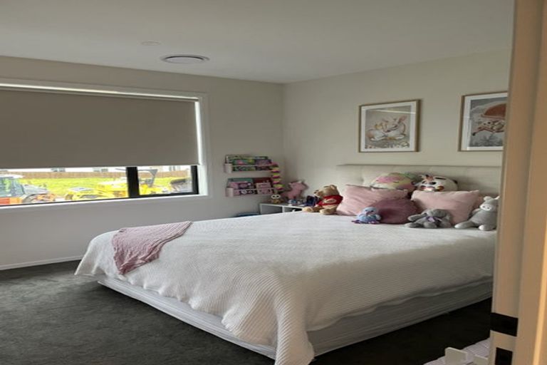 Photo of property in 1 Picnic Point Road, Hobsonville, Auckland, 0616