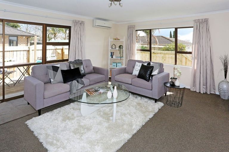 Photo of property in 12 Henry Curd Terrace, Pukekohe, 2120