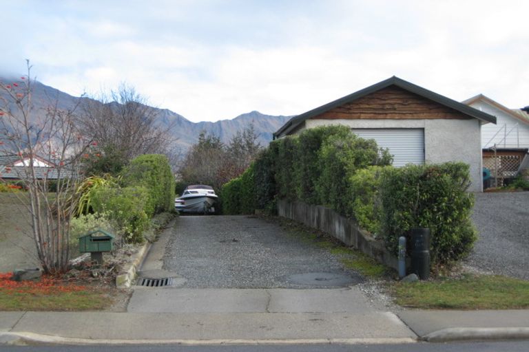 Photo of property in 29 Mount Iron Drive, Wanaka, 9305