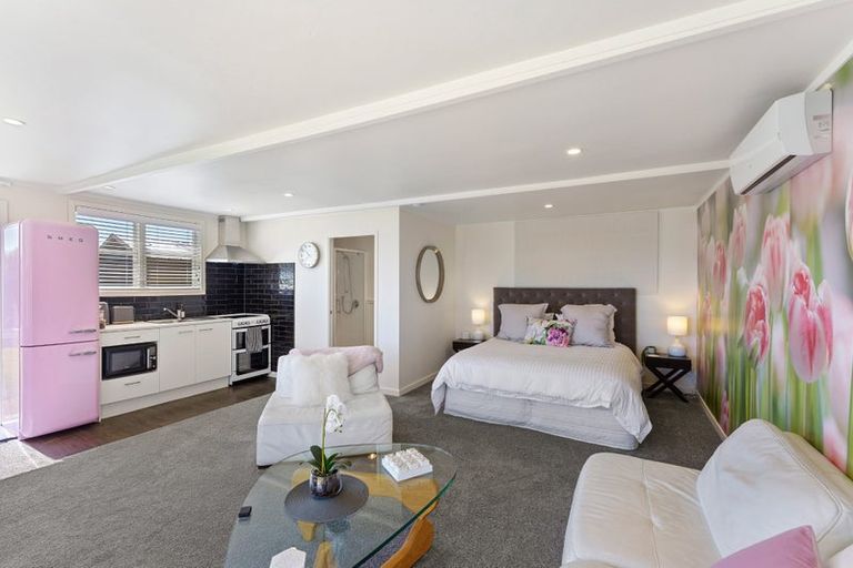 Photo of property in 19 Hicks Crescent, Waikanae Beach, Waikanae, 5036