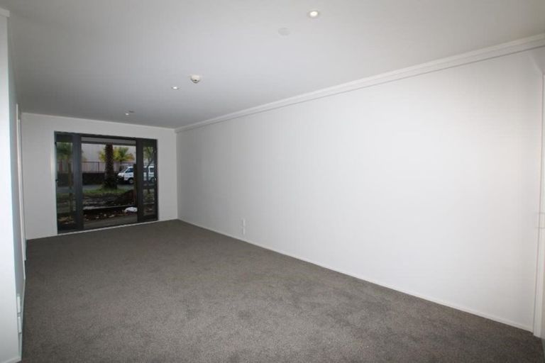 Photo of property in 26a/30 Westward Ho, Glen Eden, Auckland, 0602