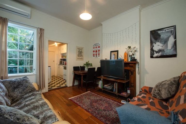 Photo of property in 106 Aro Street, Aro Valley, Wellington, 6021