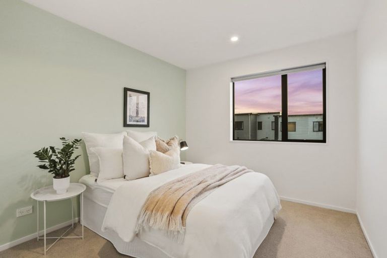 Photo of property in 3 Kaman Seasprite Road, Hobsonville, Auckland, 0616