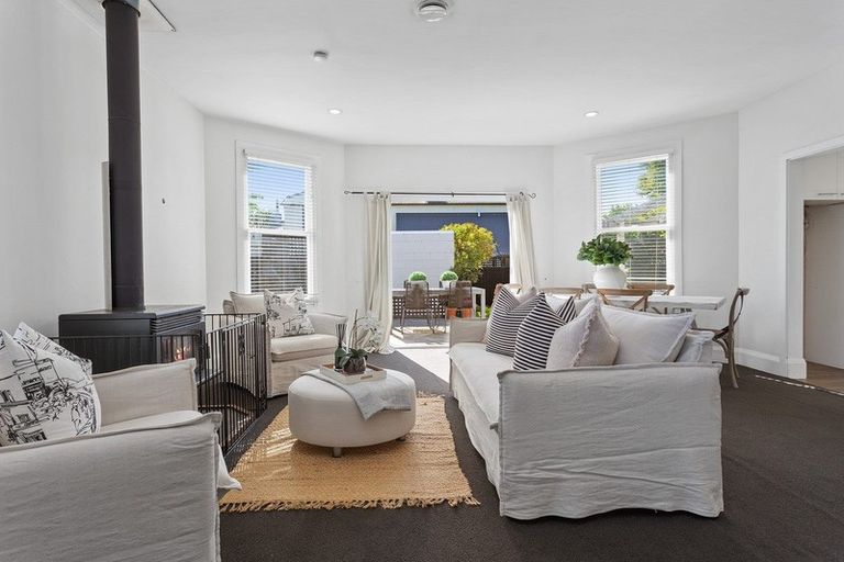 Photo of property in 33 Mays Road, St Albans, Christchurch, 8052