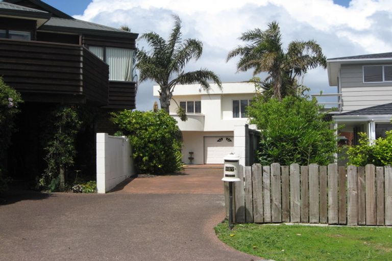 Photo of property in 827 Whangaparaoa Road, Manly, Whangaparaoa, 0930