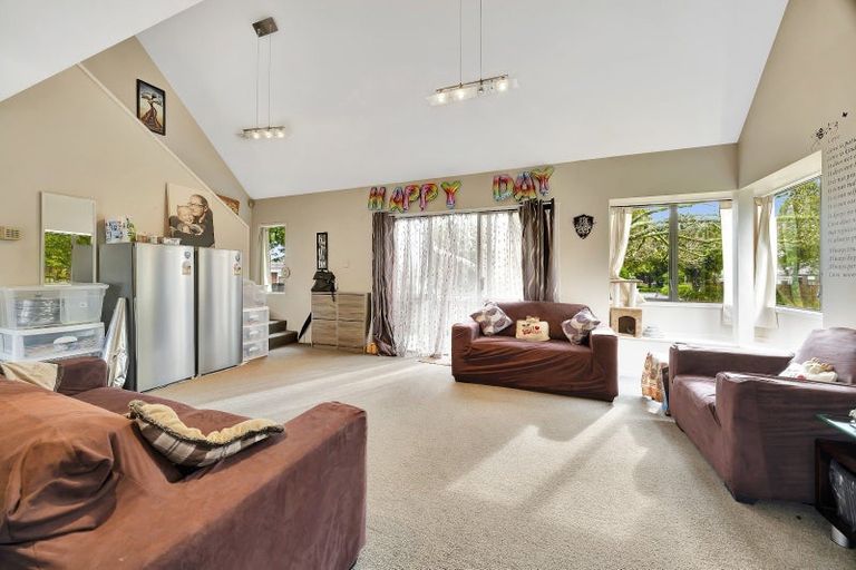 Photo of property in 11 Caulfield Place, Nawton, Hamilton, 3200