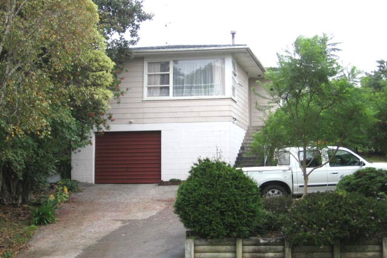 Photo of property in 124 Farquhar Road, Glendene, Auckland, 0602