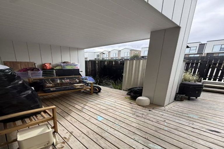 Photo of property in 34 Huri Street, Mangere Bridge, Auckland, 2022