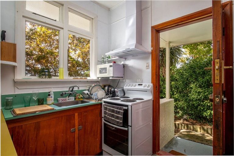 Photo of property in 35 Branxholm Street, Roxburgh, 9500