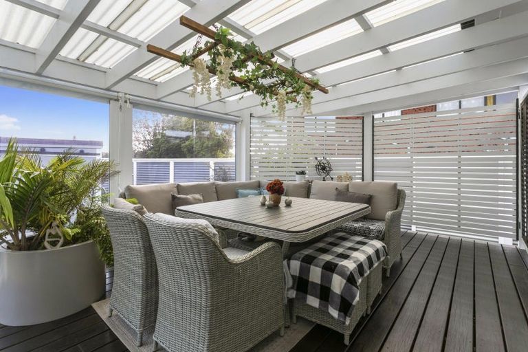 Photo of property in 1/18 Church Road, Mangere Bridge, Auckland, 2022