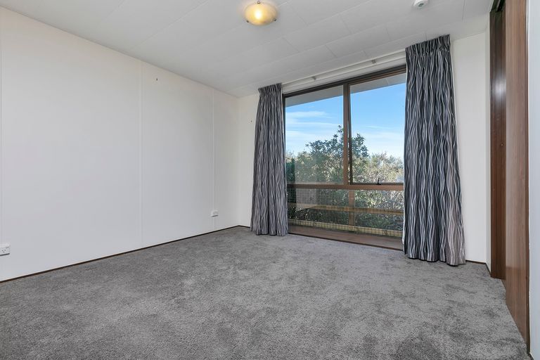 Photo of property in 2/109 Oreil Avenue, West Harbour, Auckland, 0618