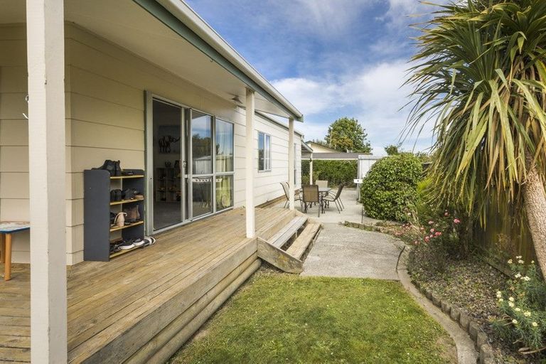 Photo of property in 38 Newton Place, Westbrook, Palmerston North, 4412