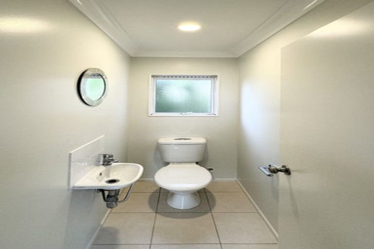 Photo of property in 21a Madison Place, Forrest Hill, Auckland, 0620