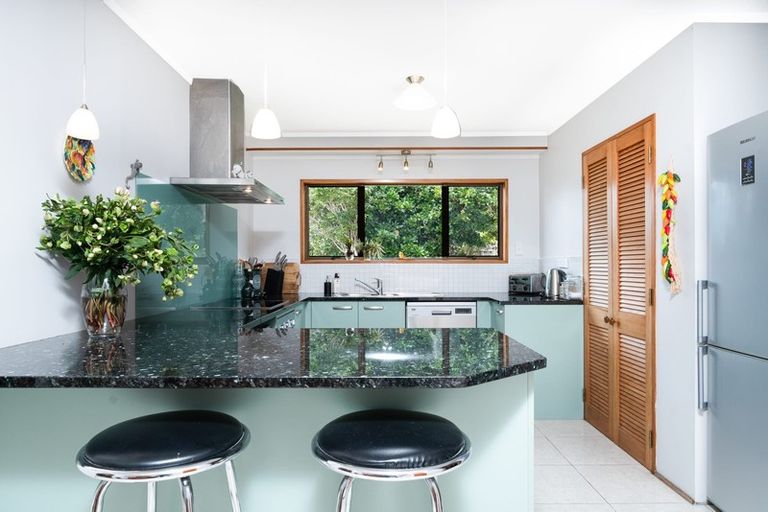 Photo of property in 1069 Scenic Drive North, Swanson, Auckland, 0816