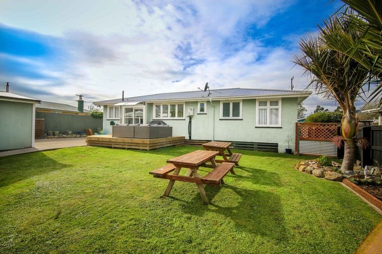 Photo of property in 4 Eastons Road, Westport, 7825