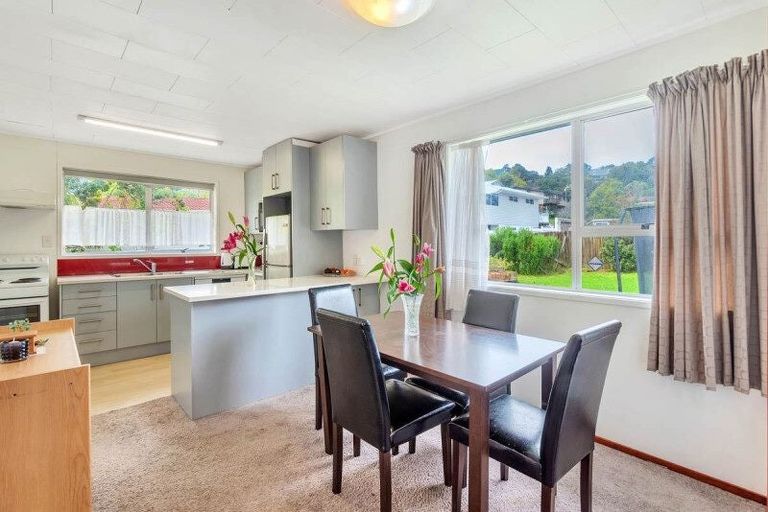 Photo of property in 56 Awaruku Road, Torbay, Auckland, 0630