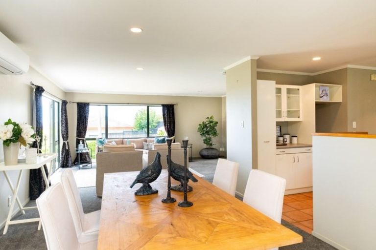 Photo of property in 84 Churchill Drive, Taradale, Napier, 4112