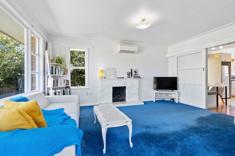 Photo of property in 14 Dover Road, St Andrews, Hamilton, 3200