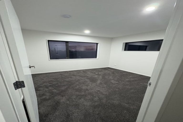 Photo of property in 163b Bradbury Road, Botany Downs, Auckland, 2010