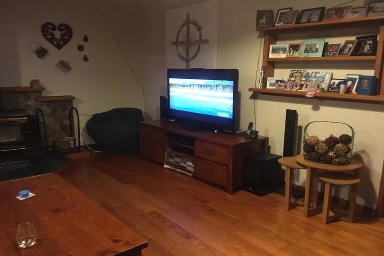 Photo of property in 44 Edinburgh Avenue, Rosehill, Papakura, 2113