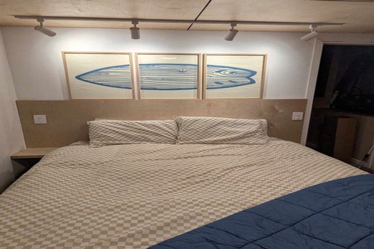 Photo of property in 276 Queens Drive, Lyall Bay, Wellington, 6022