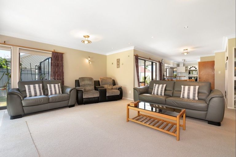 Photo of property in 17 Berescourt Place, Mount Maunganui, 3116