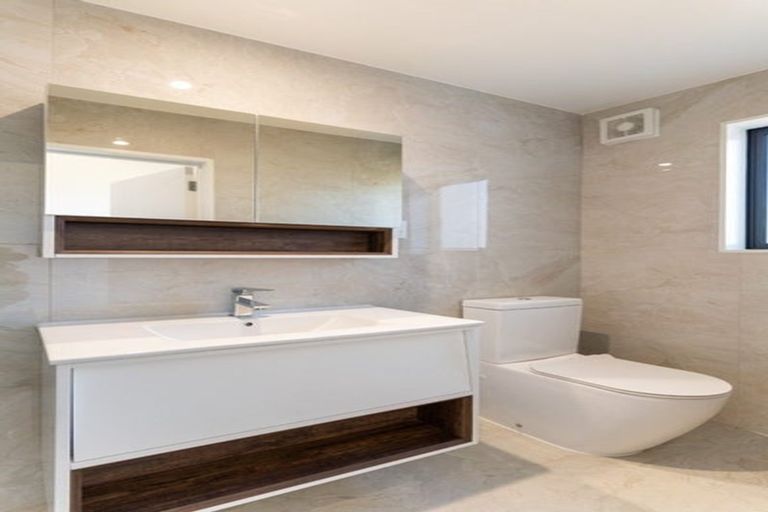 Photo of property in 5 Rangimarie Close, Opaheke, Papakura, 2113