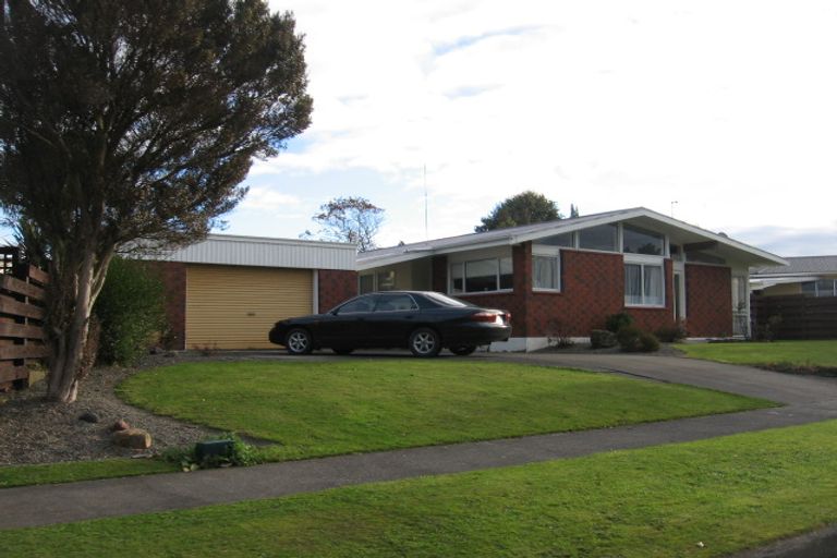 Photo of property in 33 Pinedale Parade, Milson, Palmerston North, 4414