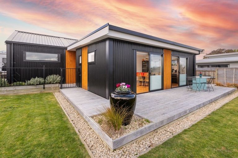 Photo of property in 1 Tarata Grove, Lansdowne, Masterton, 5810