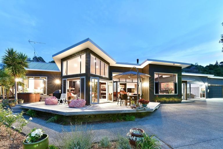 Photo of property in 84a Scott Road, Stanmore Bay, Whangaparaoa, 0932