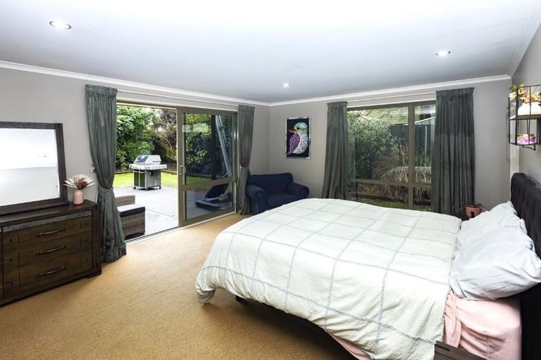 Photo of property in 12 Fuchsia Place, Halswell, Christchurch, 8025