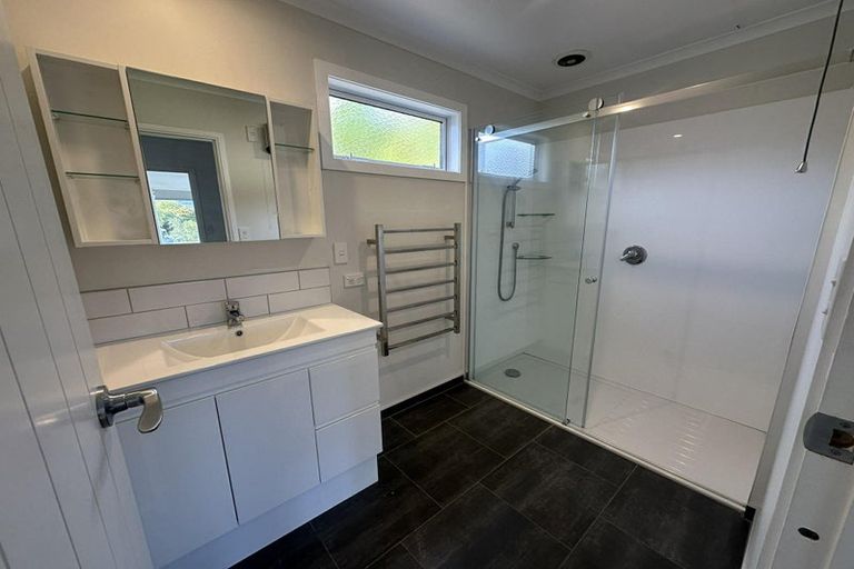 Photo of property in 72 Field Street, Silverstream, Upper Hutt, 5019