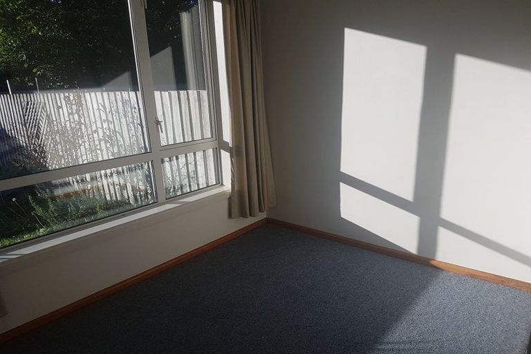 Photo of property in 77 Dover Street, St Albans, Christchurch, 8014