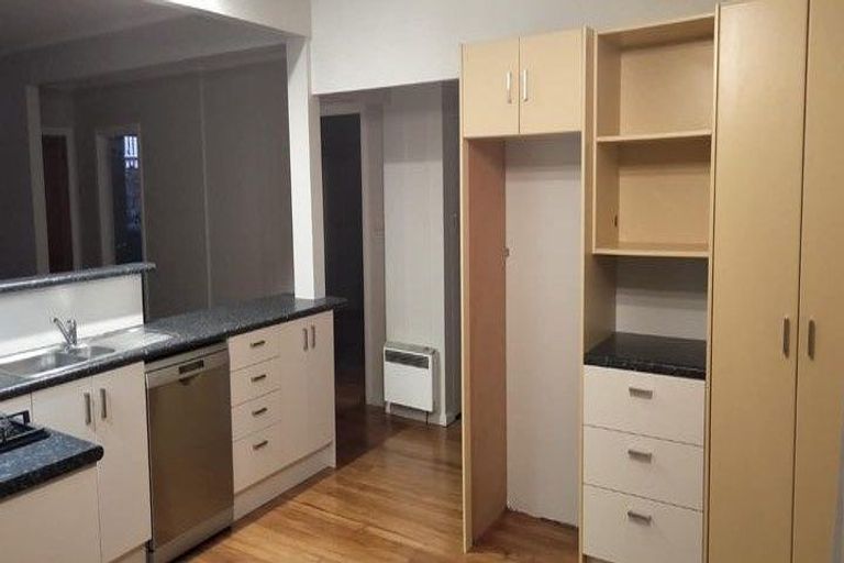 Photo of property in 10 Symonds Street, Onehunga, Auckland, 1061