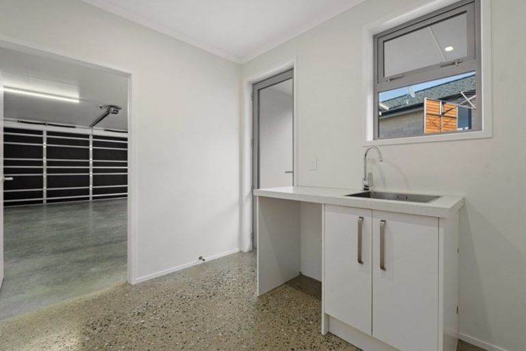 Photo of property in 4 Avalanche Place, Wanaka, 9305