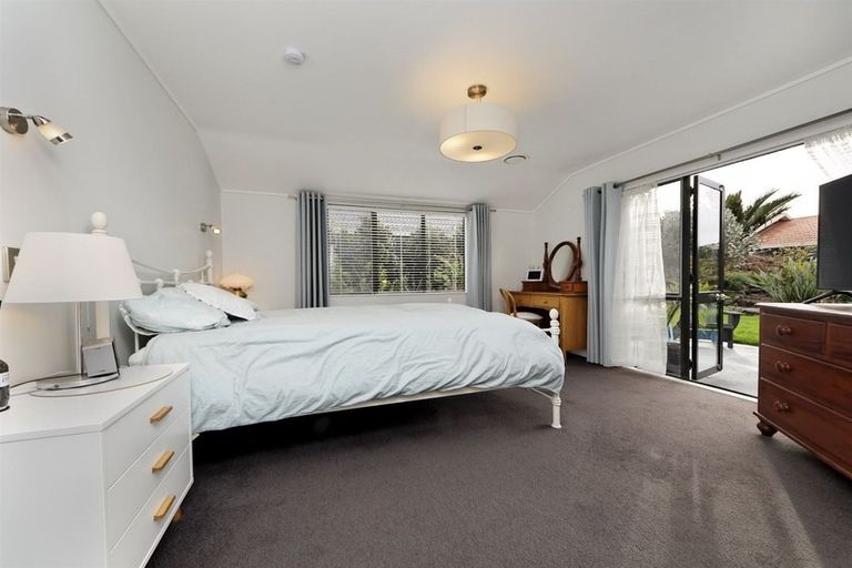 Photo of property in 27 Maurice Borich Place, Henderson, Auckland, 0610