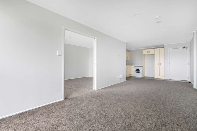 Photo of property in 10d/30 Westward Ho, Glen Eden, Auckland, 0602