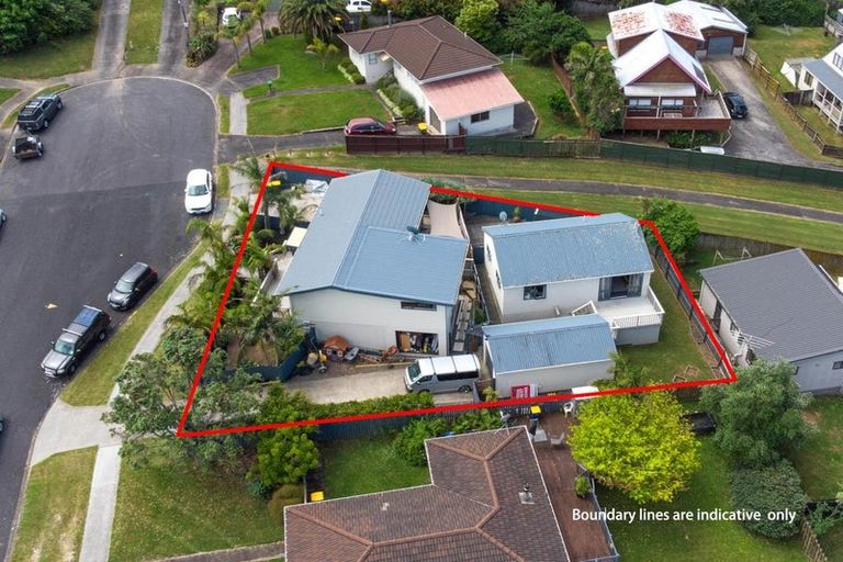 Photo of property in 11 Sumich Place, West Harbour, Auckland, 0618