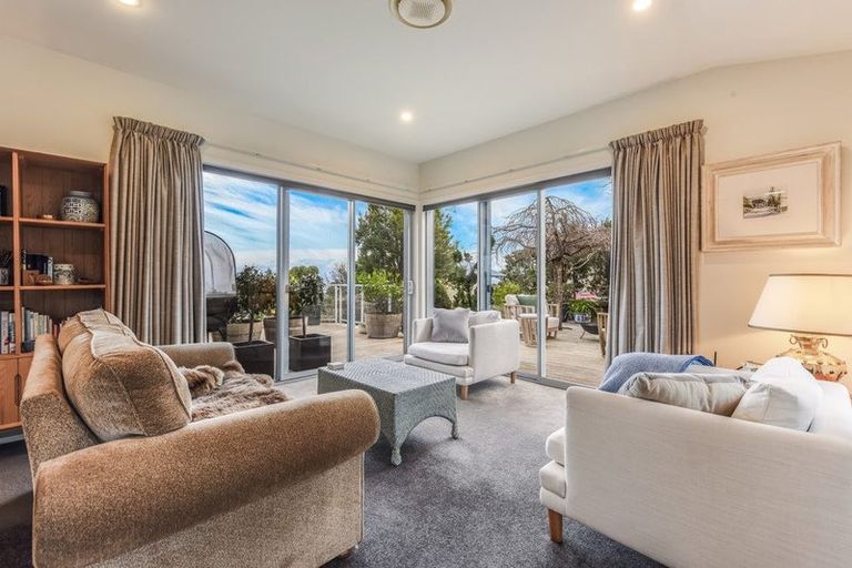 Photo of property in 6 Istana Place, Britannia Heights, Nelson, 7010