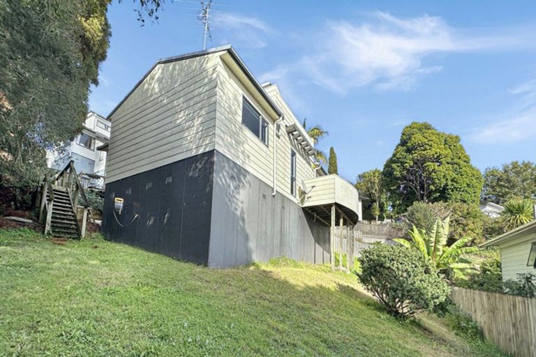 Photo of property in 2/28a Marlborough Avenue, Glenfield, Auckland, 0629