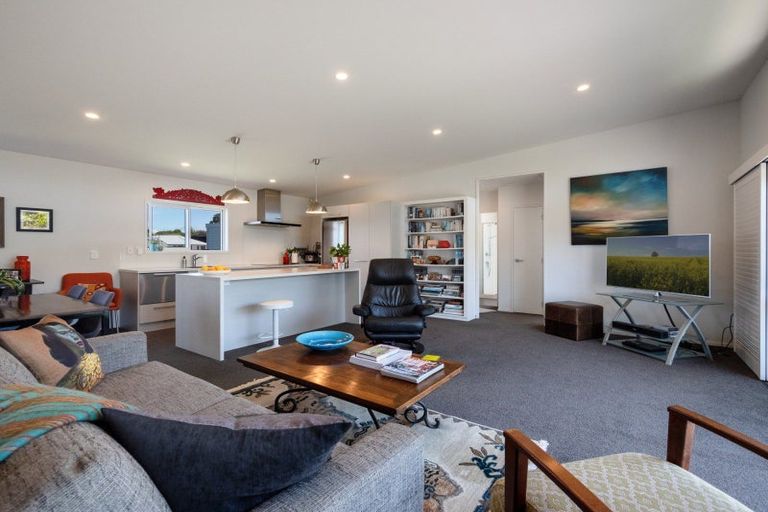 Photo of property in 53 Athenree Road, Athenree, Katikati, 3177