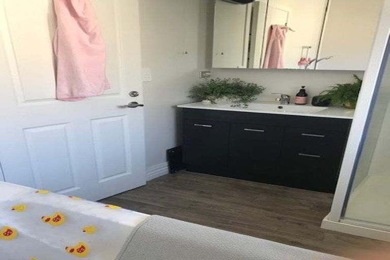 Photo of property in 9 Red Cottage Drive, Lake Hayes, Queenstown, 9304